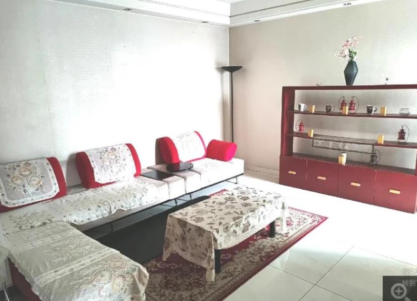 Chaoyang Park. 105㎡, 2 bedrooms, 1 bathroom, 8th floor. Well Lighted, Fully Furnished.