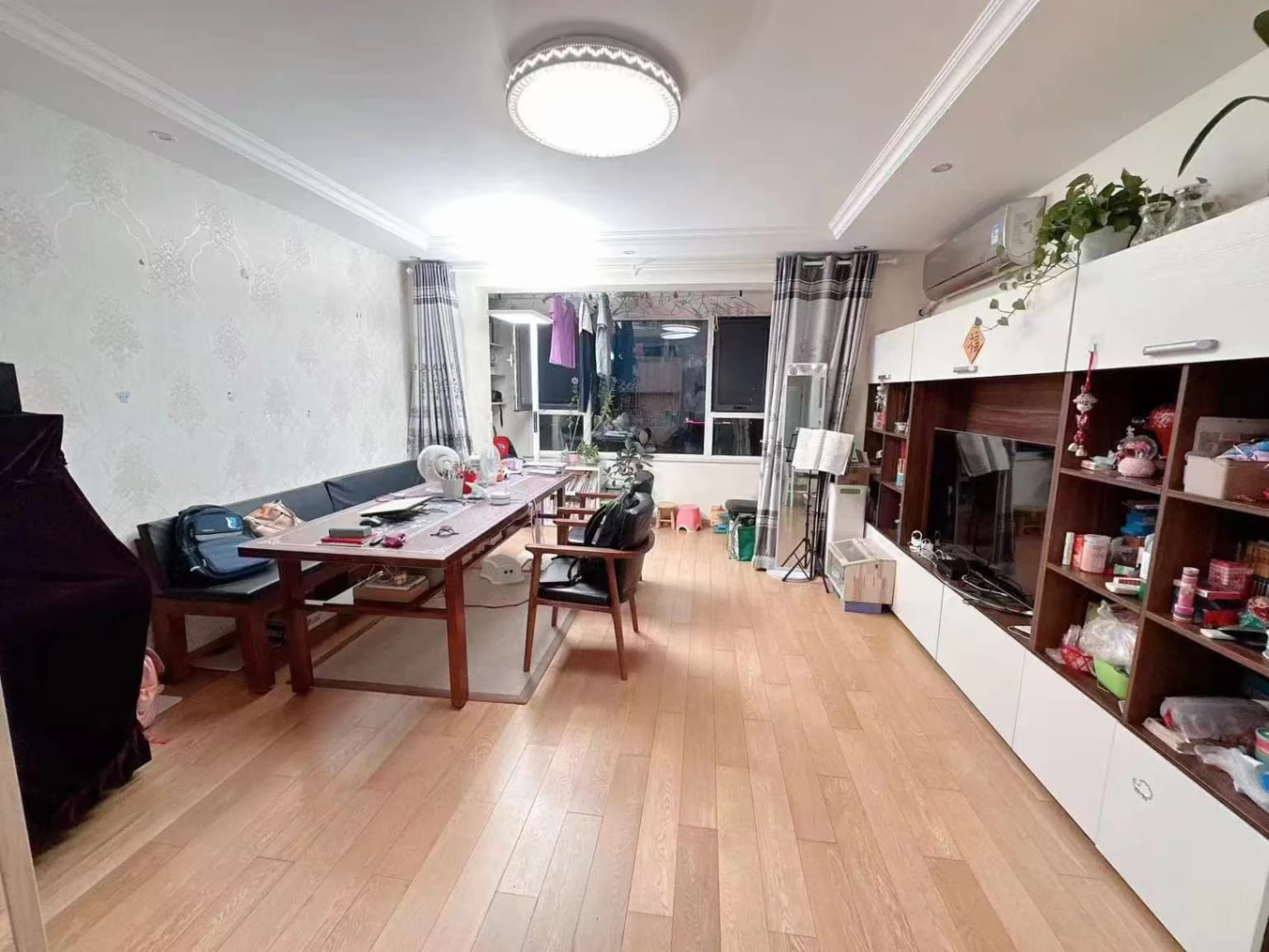 Wudaokou, 3 Bedrooms, 2 Bathrooms, 128㎡, East-West facing