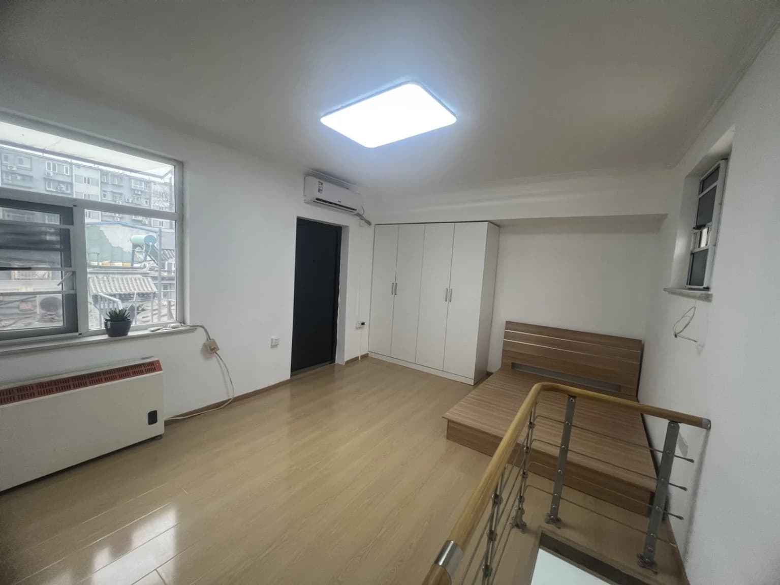 Xinjiekou, No. 37 Si Huan Hutong, Loft, 1 Bdr, 20㎡, Large terrace, Fully Equipped