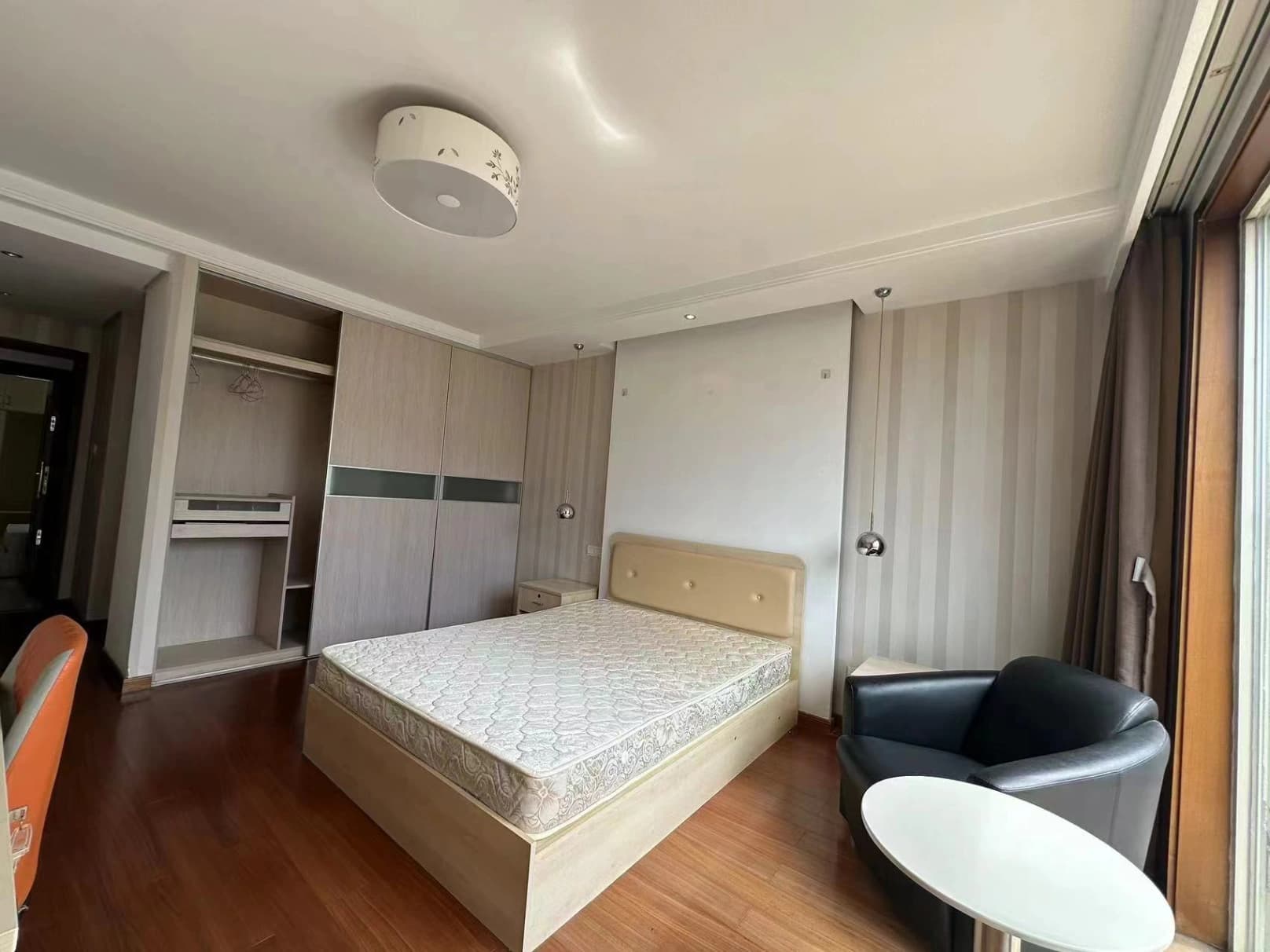 Majuqiao, Large 3 Bedrooms, Fully Furnished