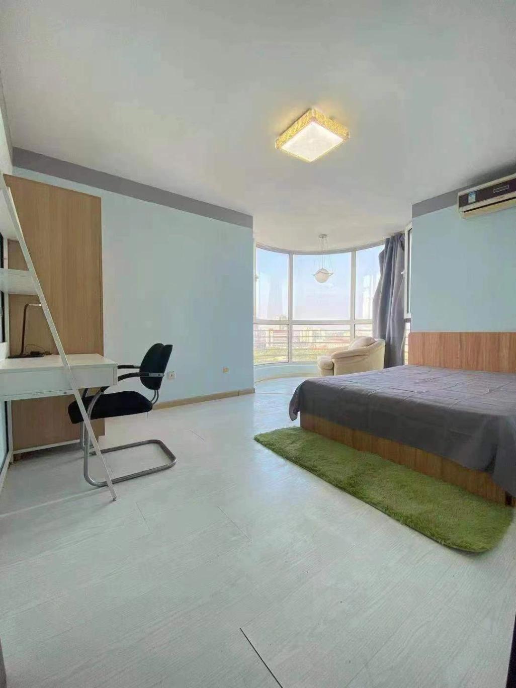 Wudaokou, Wencheng Jiezuo, Master Bedroom with Private Balcony, Share House