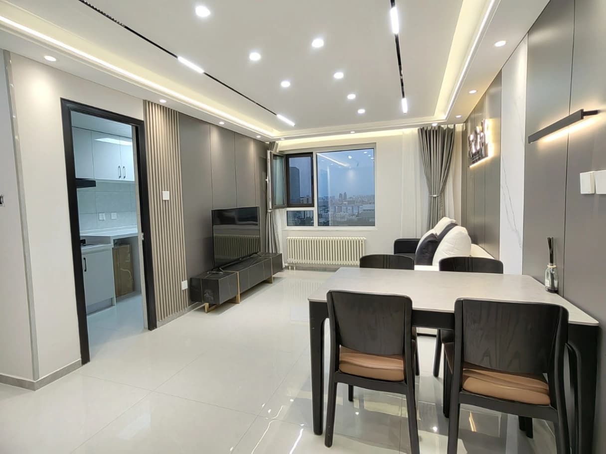 Jiulongshan, Jingtie Ruiyuan 10, High Floor, Finely Decorated, Near Train Station